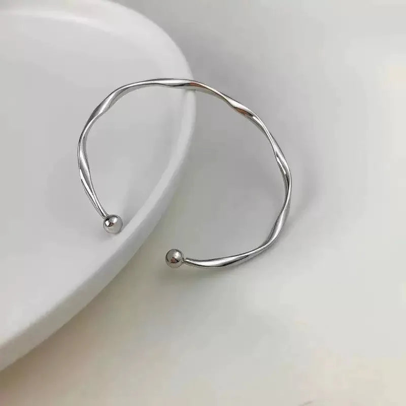 Nova Bend Bracelet